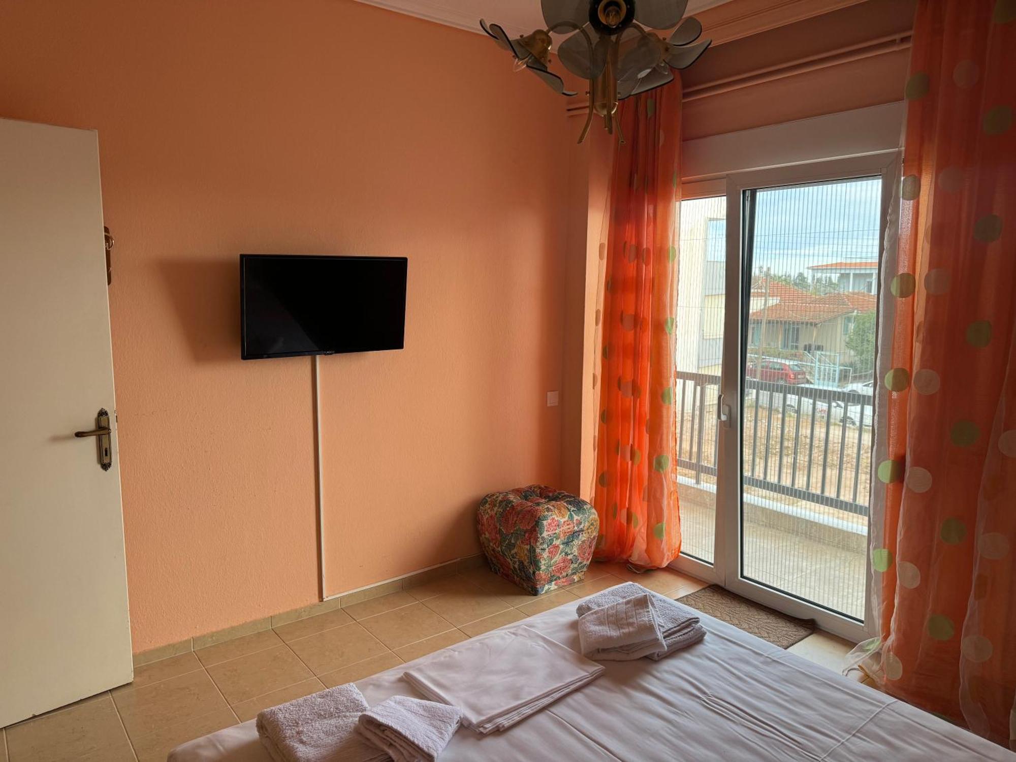 Family Apartment ネア・ムダニア エクステリア 写真