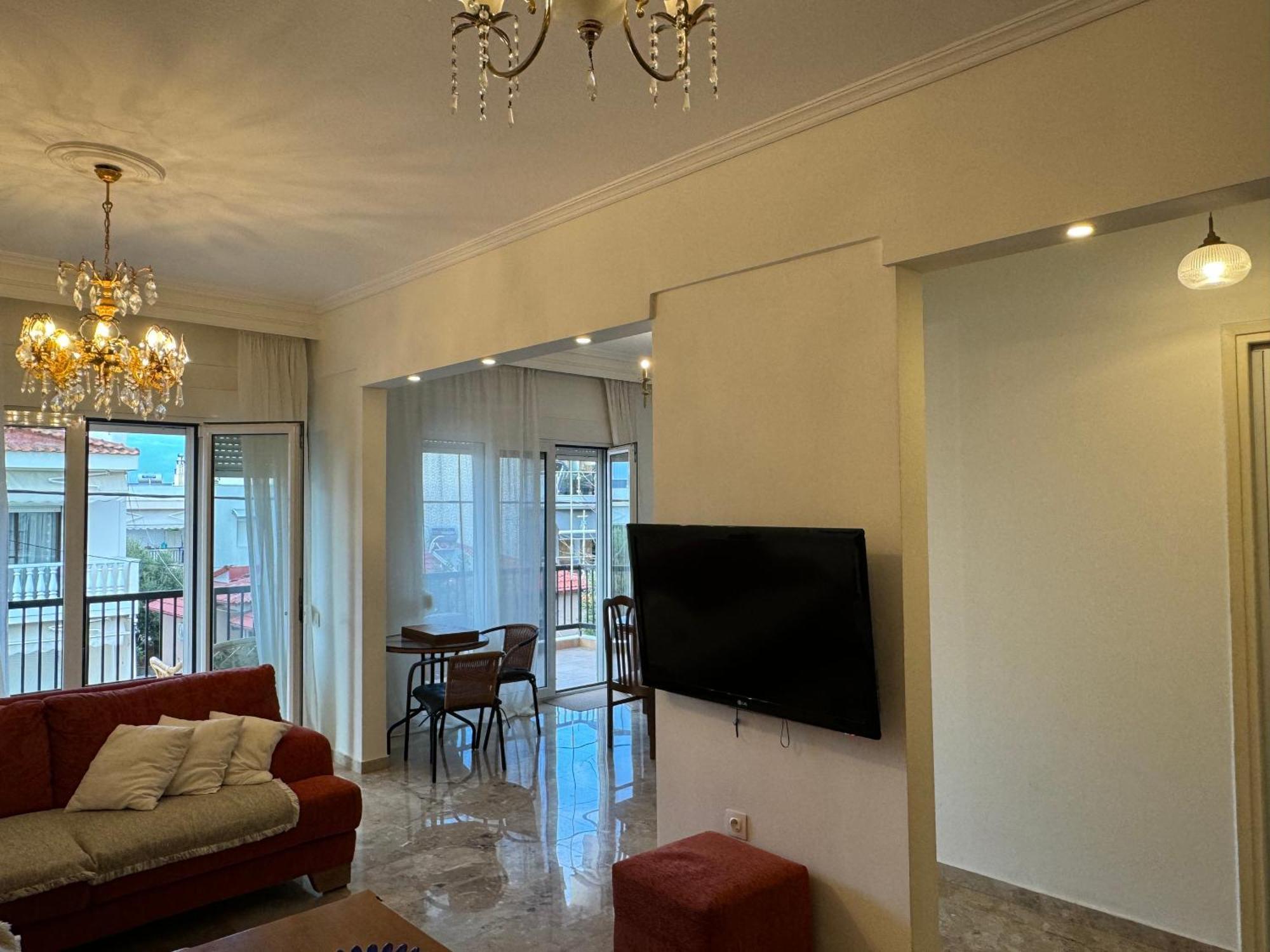 Family Apartment ネア・ムダニア エクステリア 写真